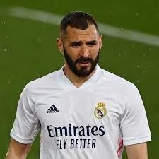 Benzema verlängert seinen Vertrag mit Real Madrid um ein Jahr